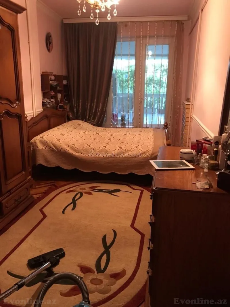Satılır 4 otaqlı Mənzil Köhnə tikili 160 m² 8-ci mikrorayon - şəkil 4