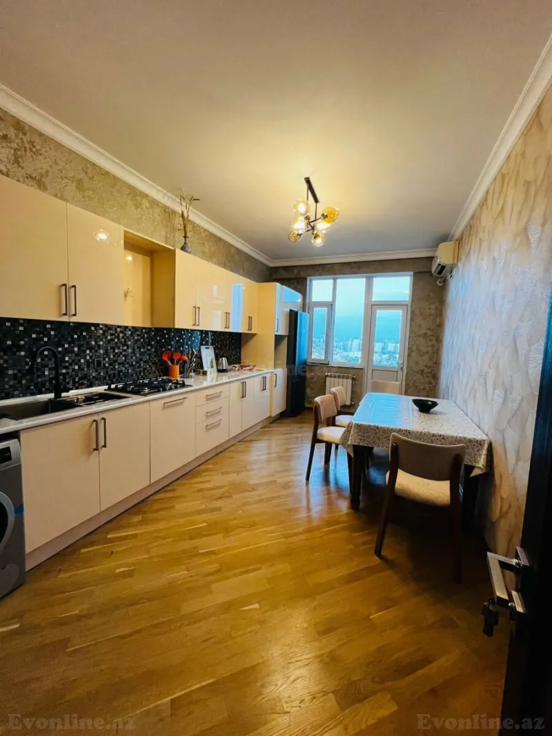 Satılır 3 otaqlı Mənzil Yeni tikili 145 m² İnşaatçılar m. - şəkil 3