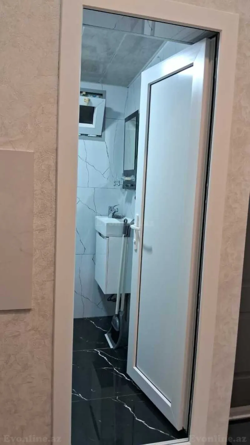 Kirayə verilir 1 otaqlı Mənzil Köhnə tikili 35 m² Sahil m. - şəkil 16