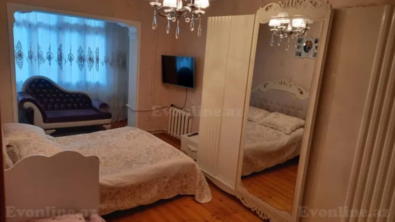 Satılır 4 otaqlı Mənzil Köhnə tikili 110 m² Xalqlar Dostluğu m. - şəkil 4