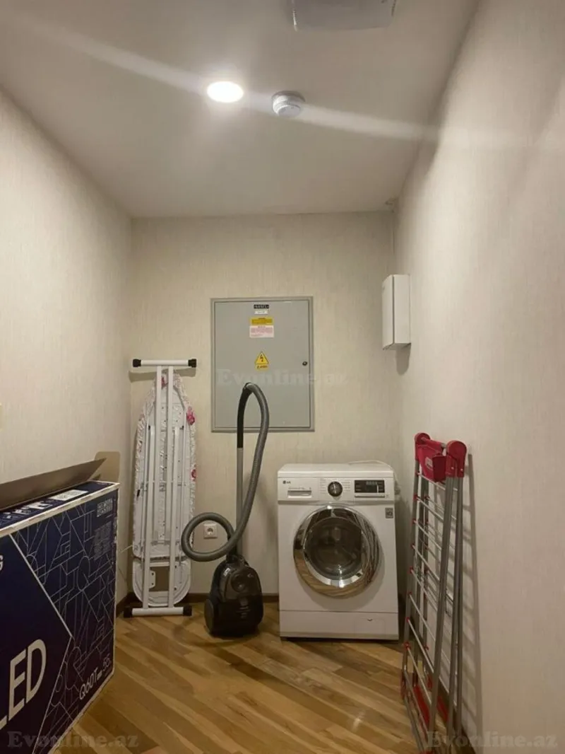 Kirayə verilir 4 otaqlı Mənzil Yeni tikili 220 m² 28 May m. - şəkil 9