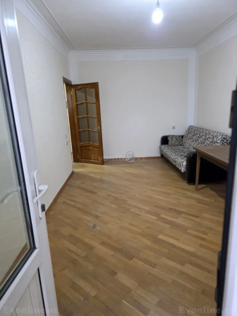 Satılır 2 otaqlı Mənzil Köhnə tikili 60 m² 20 Yanvar m. - şəkil 5