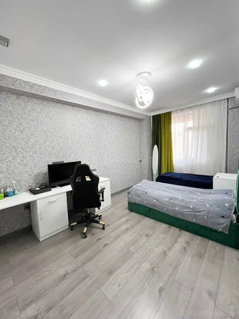 Satılır 3 otaqlı Mənzil Yeni tikili 135 m² Qara Qarayev m. - şəkil 4