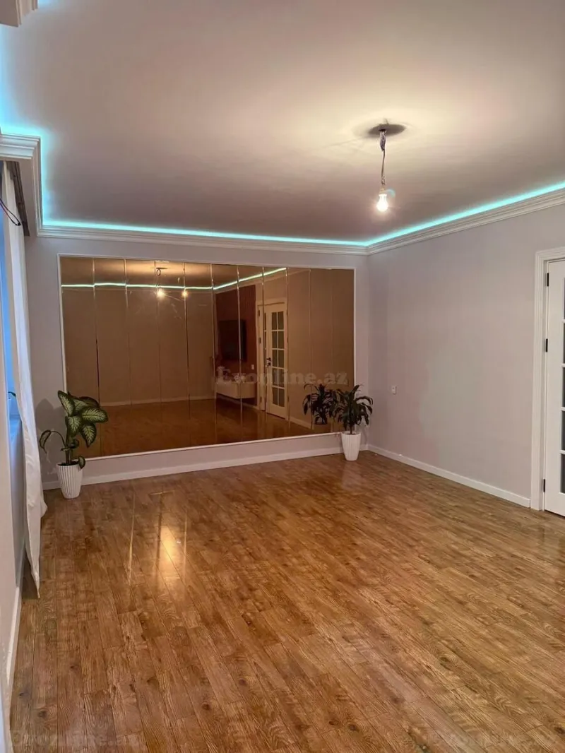 Satılır 5 otaqlı Mənzil Köhnə tikili 125 m² Xalqlar Dostluğu m. - şəkil 3
