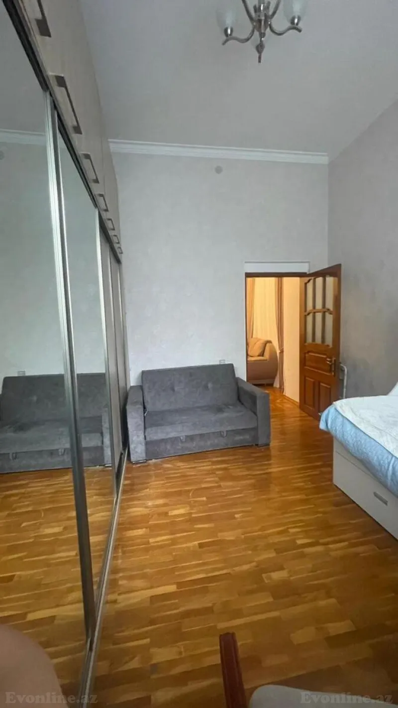 Satılır 3 otaqlı Mənzil Köhnə tikili 90 m² İçərişəhər m. - şəkil 5
