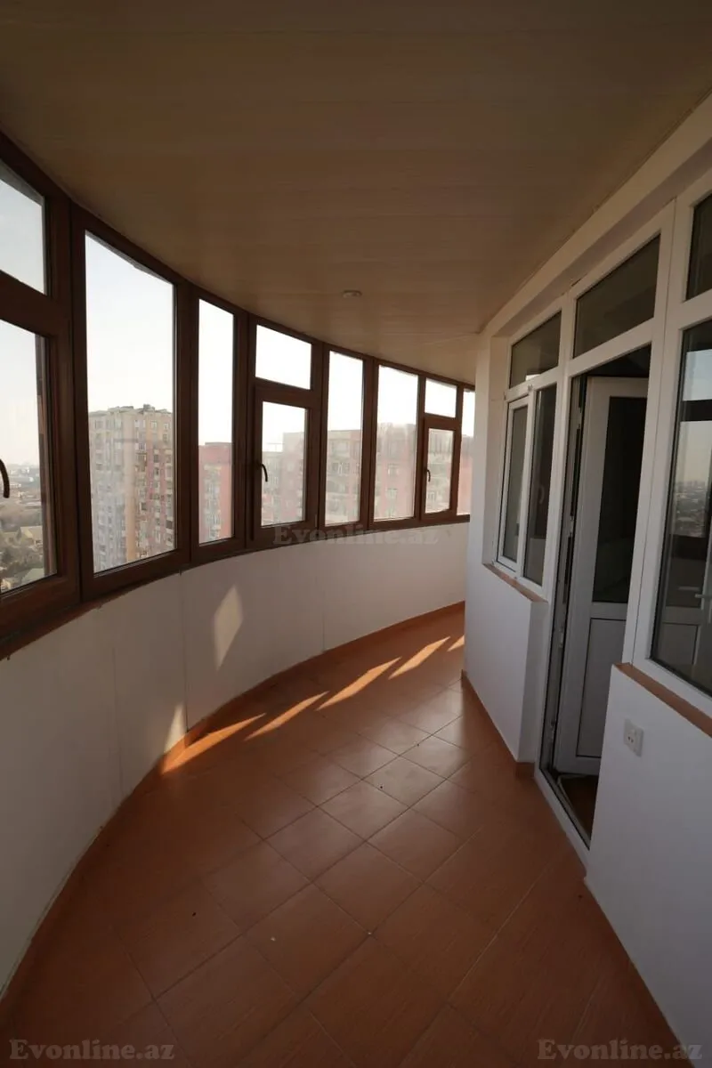 Kirayə verilir 4 otaqlı Mənzil Yeni tikili 178 m² 4-cü mikrorayon - şəkil 9