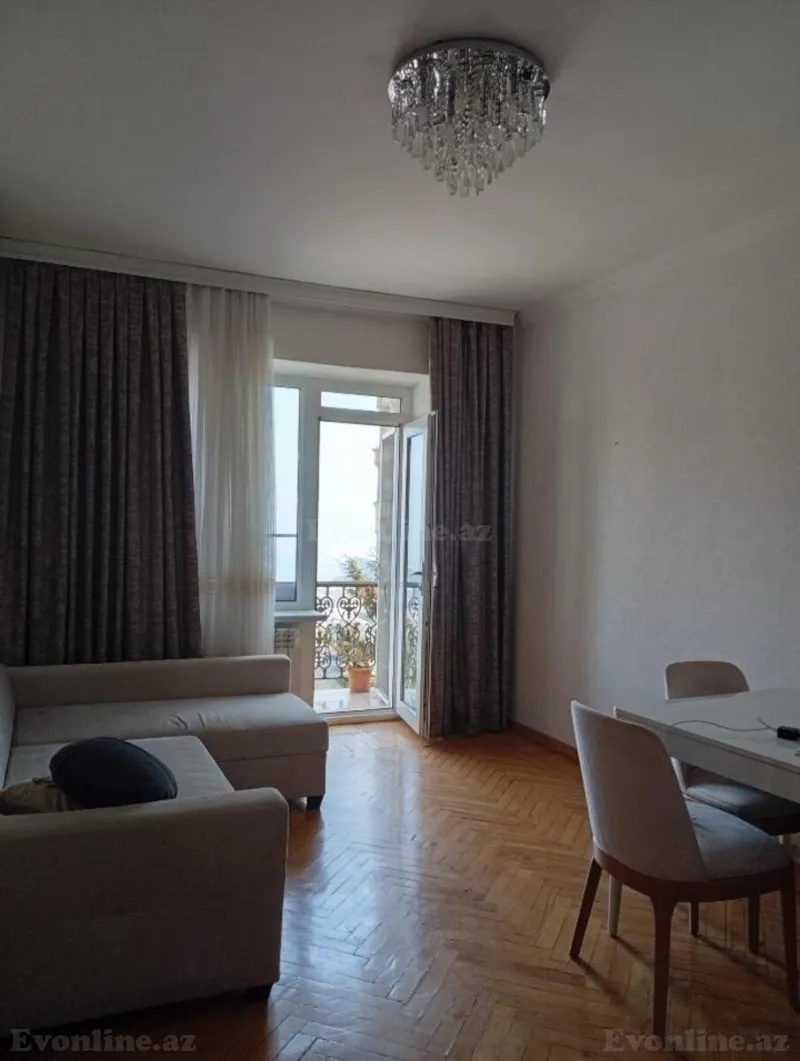 Kirayə verilir 3 otaqlı Mənzil Köhnə tikili 80 m² İçərişəhər m. - şəkil 2