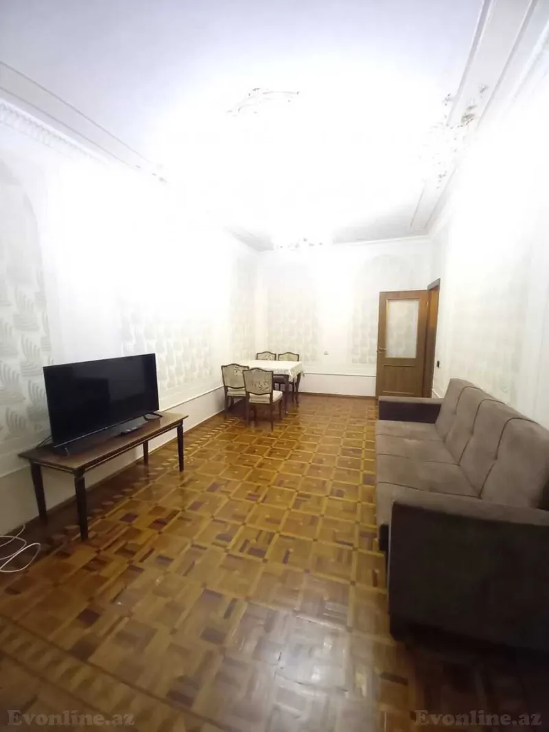 Kirayə verilir 3 otaqlı Mənzil Köhnə tikili 85 m² 8-ci mikrorayon - şəkil 2