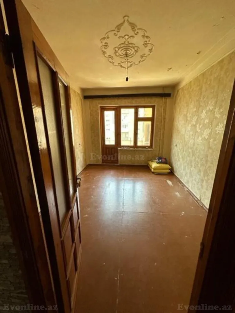 Satılır 3 otaqlı Mənzil Köhnə tikili 80 m² Xətai r.