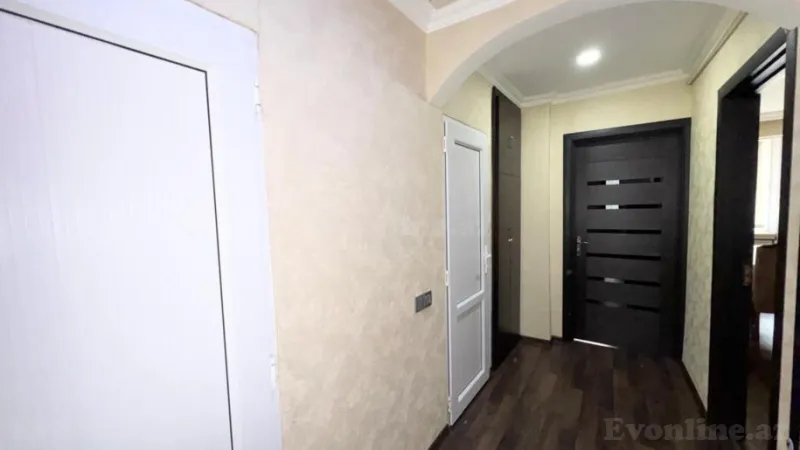 Satılır 2 otaqlı Mənzil Köhnə tikili 65 m² Suraxanı r. - şəkil 6