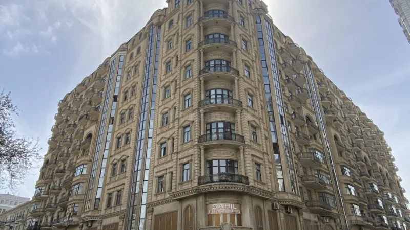 Satılır 3 otaqlı Mənzil Yeni tikili 140 m² Sahil m.