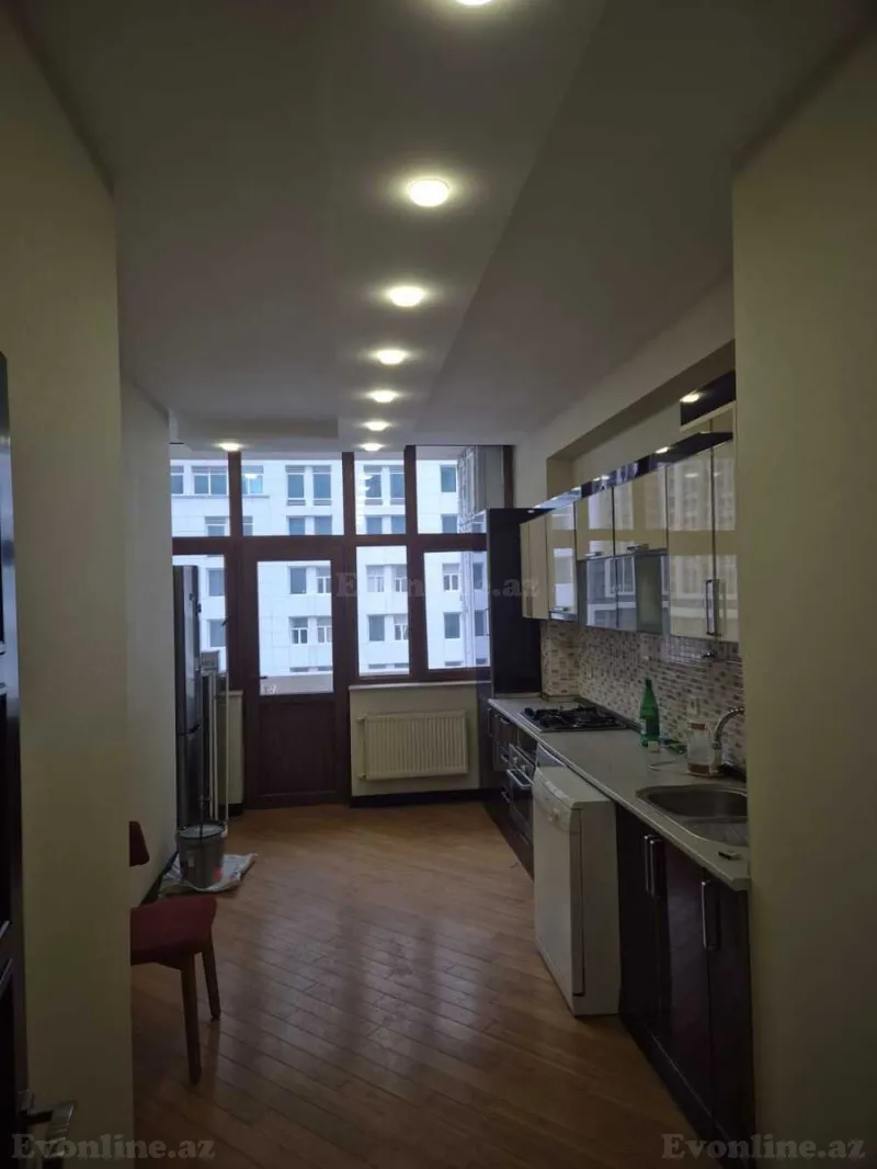 Kirayə verilir 3 otaqlı Mənzil Yeni tikili 120 m² Xətai m. - şəkil 9