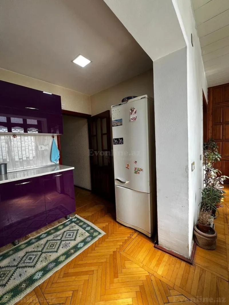 Satılır 5 otaqlı Mənzil Köhnə tikili 120 m² İnşaatçılar m. - şəkil 7