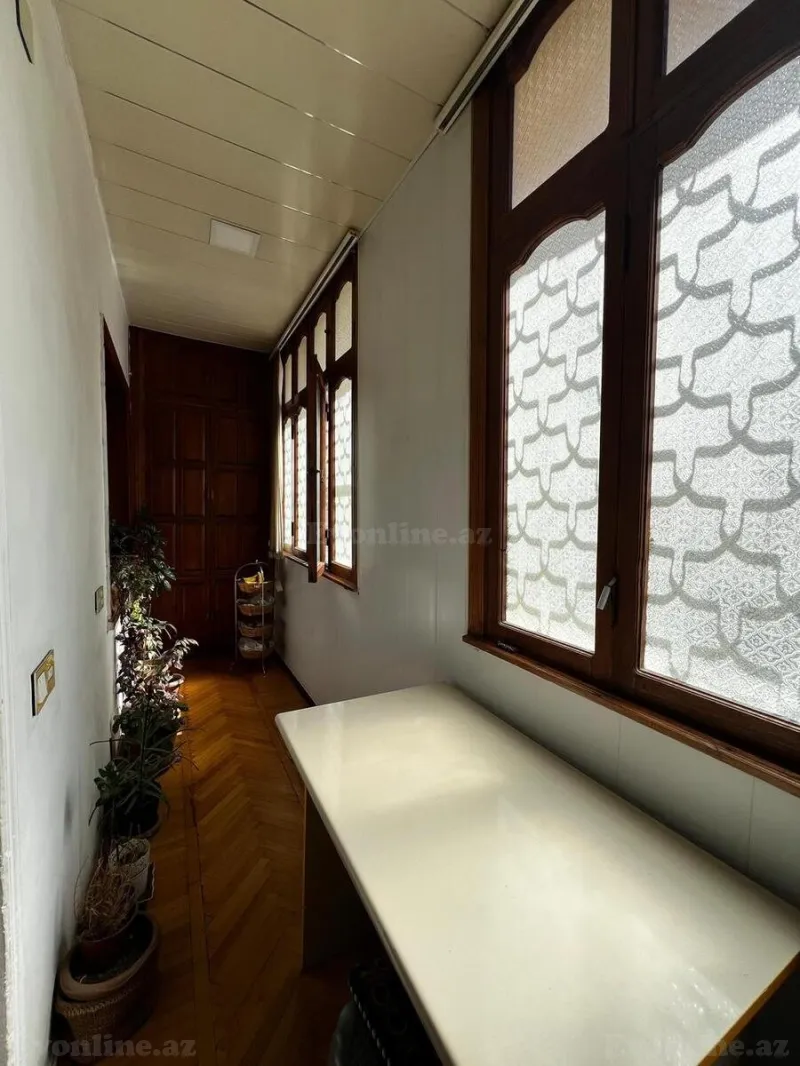 Satılır 5 otaqlı Mənzil Köhnə tikili 120 m² İnşaatçılar m. - şəkil 10