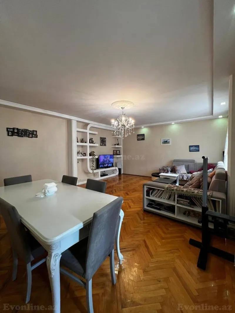 Satılır 5 otaqlı Mənzil Köhnə tikili 120 m² İnşaatçılar m. - şəkil 12