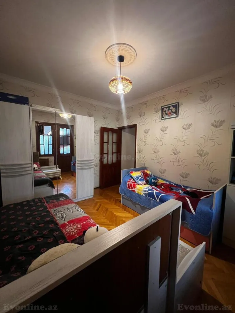 Satılır 5 otaqlı Mənzil Köhnə tikili 120 m² İnşaatçılar m. - şəkil 20