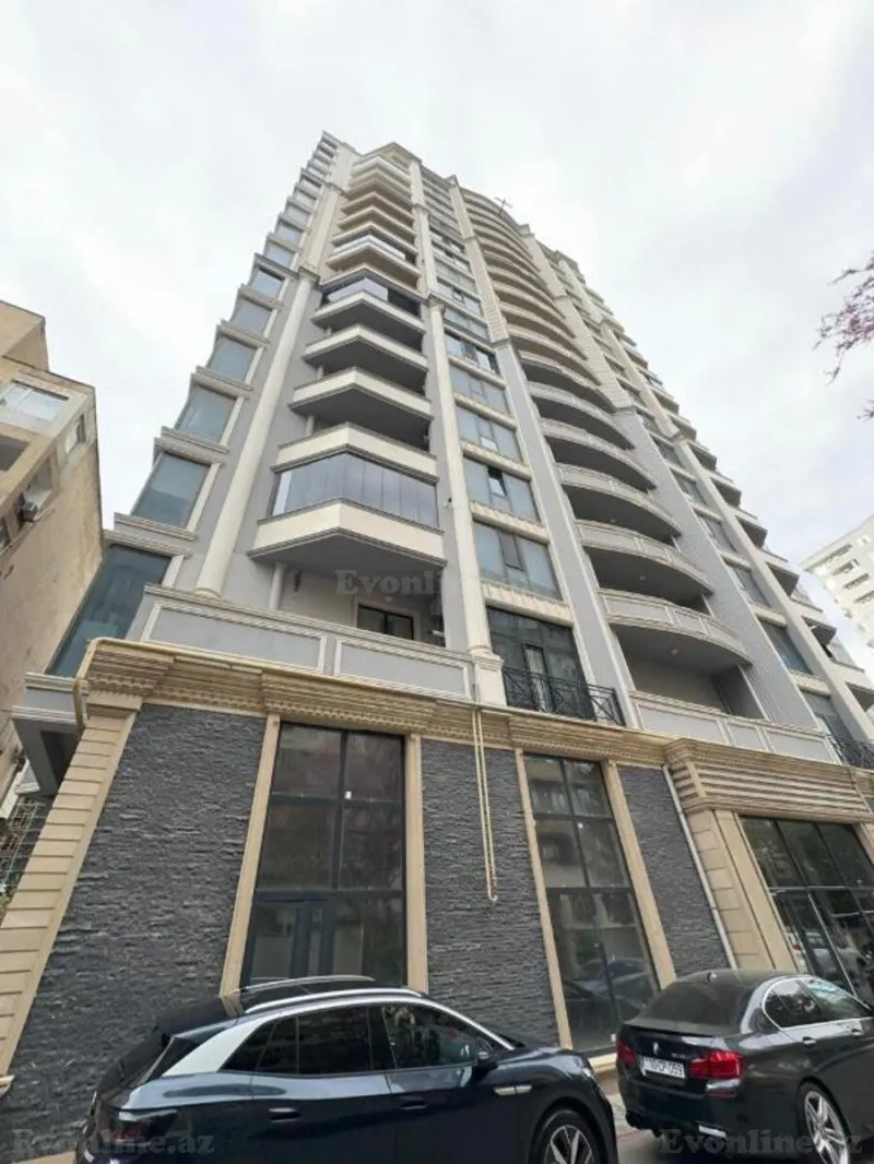 Satılır 4 otaqlı Mənzil Yeni tikili 175 m² Nəsimi r. - şəkil 2