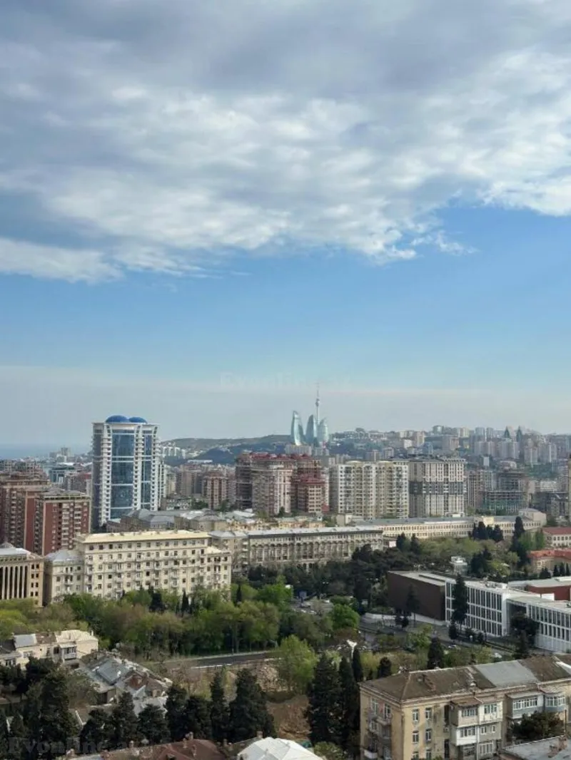 Satılır 4 otaqlı Mənzil Yeni tikili 175 m² Nəsimi r. - şəkil 6