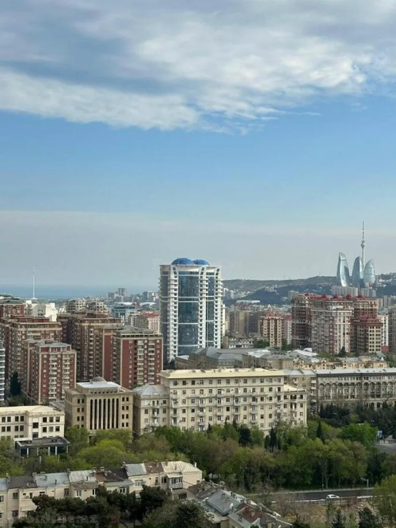 Satılır 4 otaqlı Mənzil Yeni tikili 175 m² Nəsimi r. - şəkil 7