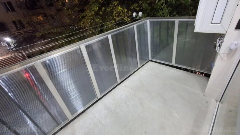 Satılır 2 otaqlı Mənzil Köhnə tikili 55 m² Yasamal - şəkil 2
