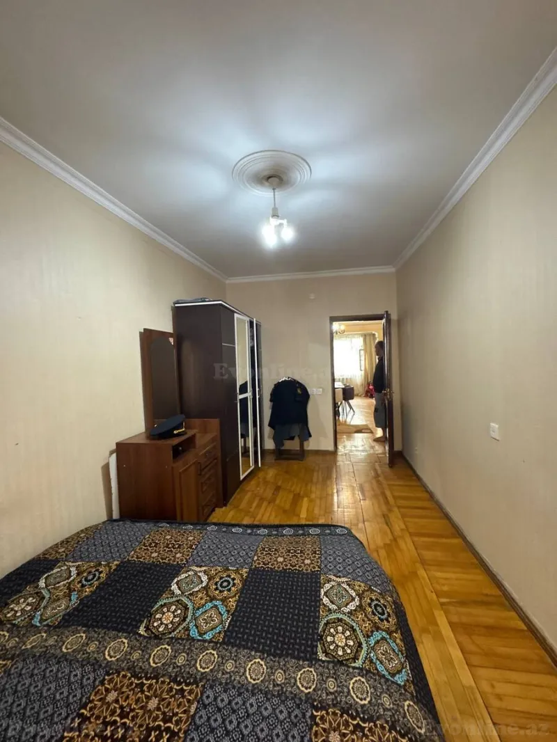 3 otaqlı Mənzil 70 m² Yasamal Satılır