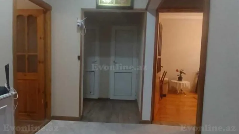 3 otaqlı Mənzil 75 m² 9-cu mikrorayon Satılır