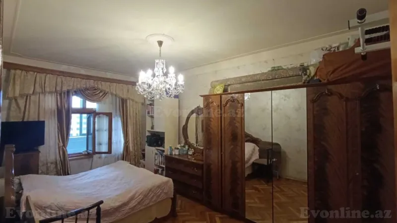 Satılır 5 otaqlı Mənzil Köhnə tikili 125 m² Azadlıq prospekti m. - şəkil 3