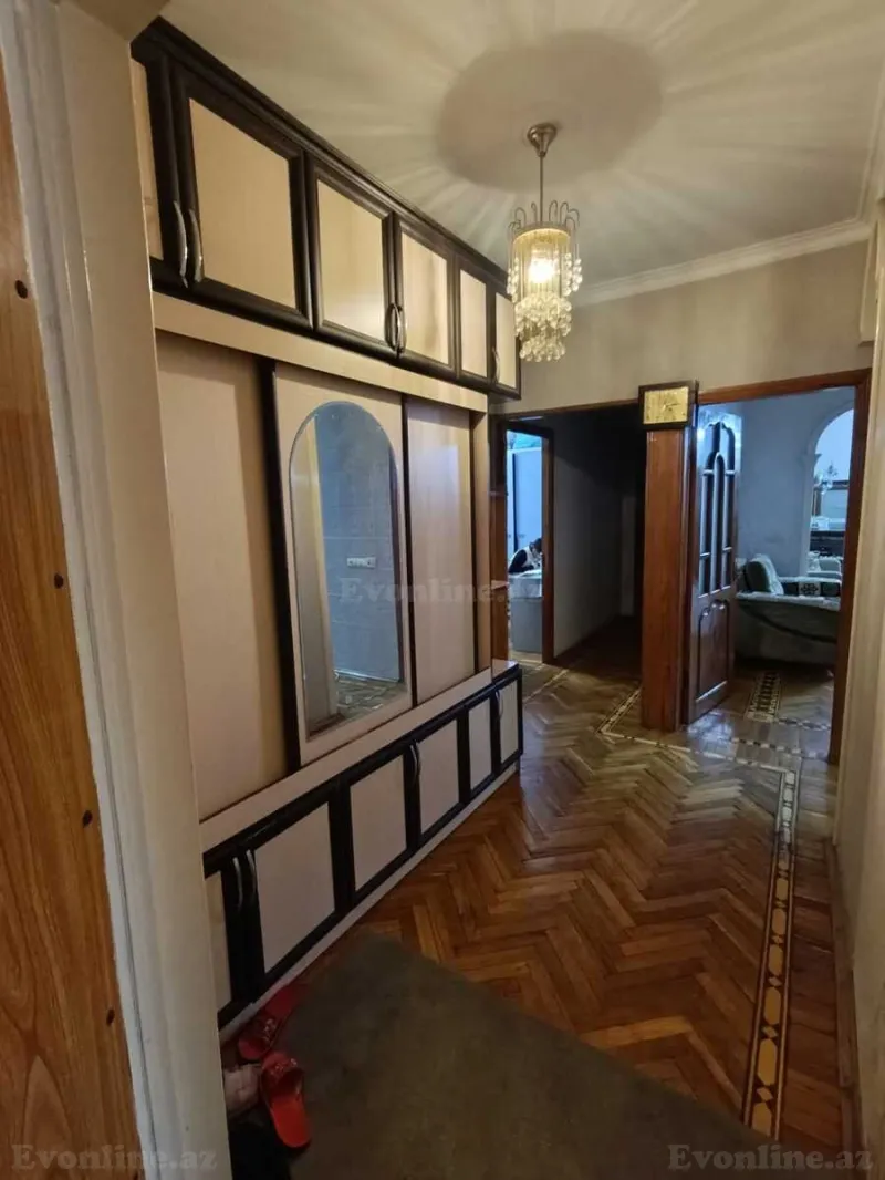 Satılır 5 otaqlı Mənzil Köhnə tikili 125 m² Azadlıq prospekti m. - şəkil 13
