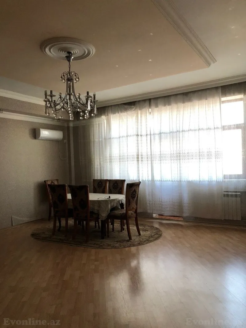 3 otaqlı Mənzil 160 m² 28 May m. Kirayə verilir