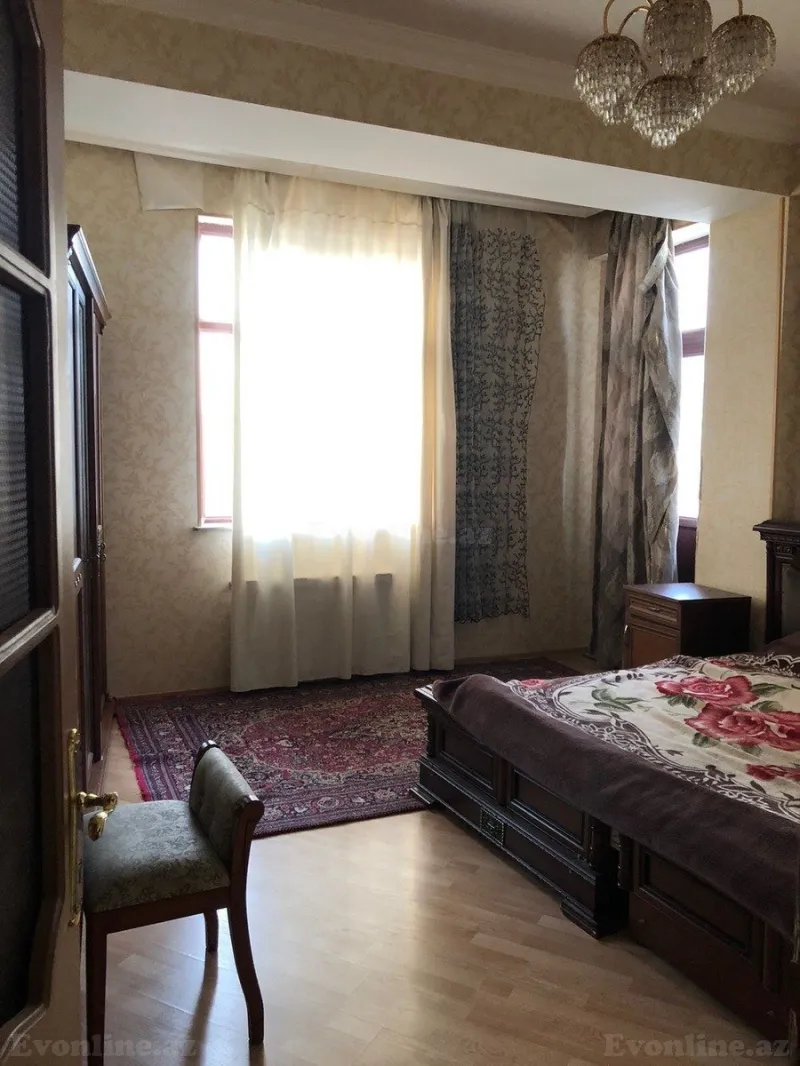 Kirayə verilir 3 otaqlı Mənzil Yeni tikili 160 m² 28 May m. - şəkil 4