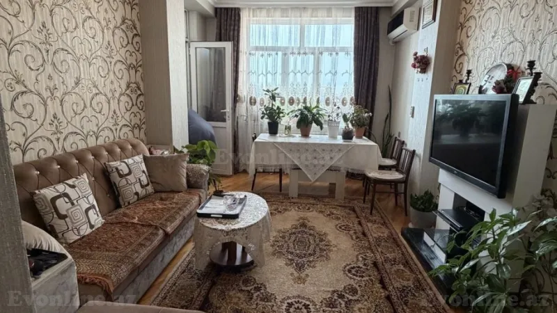 2 otaqlı Mənzil 55 m² 3-cü mikrorayon Satılır