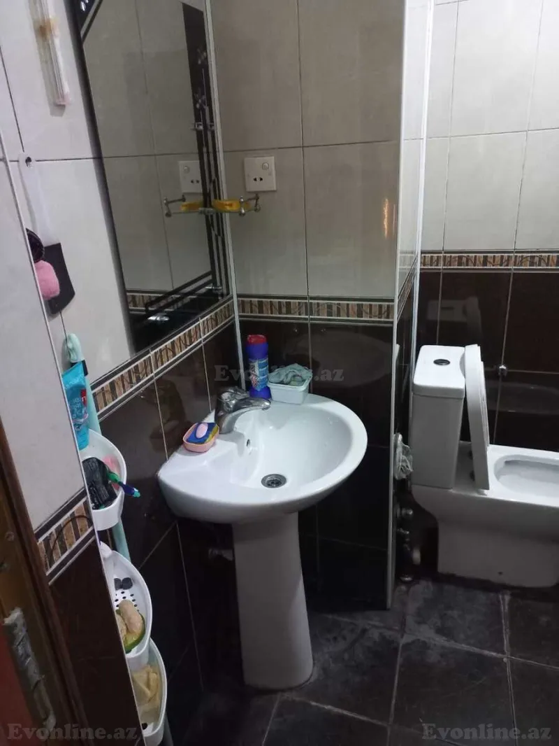 Satılır 2 otaqlı Mənzil Köhnə tikili 60 m² Yasamal - şəkil 4
