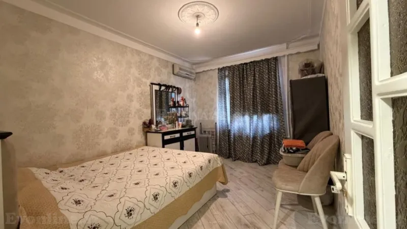 Satılır 4 otaqlı Mənzil Köhnə tikili 80 m² Suraxanı r. - şəkil 4