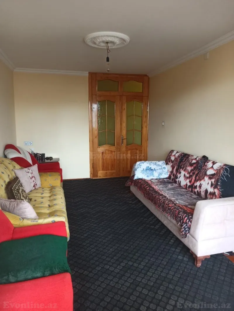 Satılır 2 otaqlı Mənzil Köhnə tikili 55 m² Xalqlar Dostluğu m. - şəkil 2