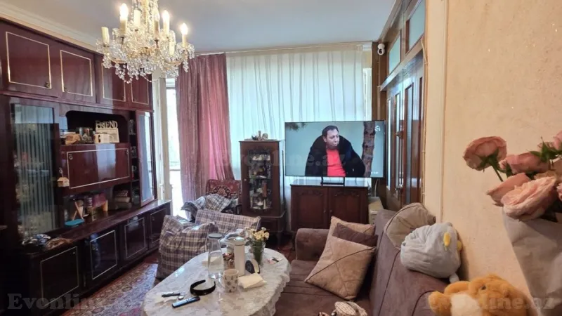 Satılır 2 otaqlı Mənzil Köhnə tikili 55 m² Yasamal - şəkil 2
