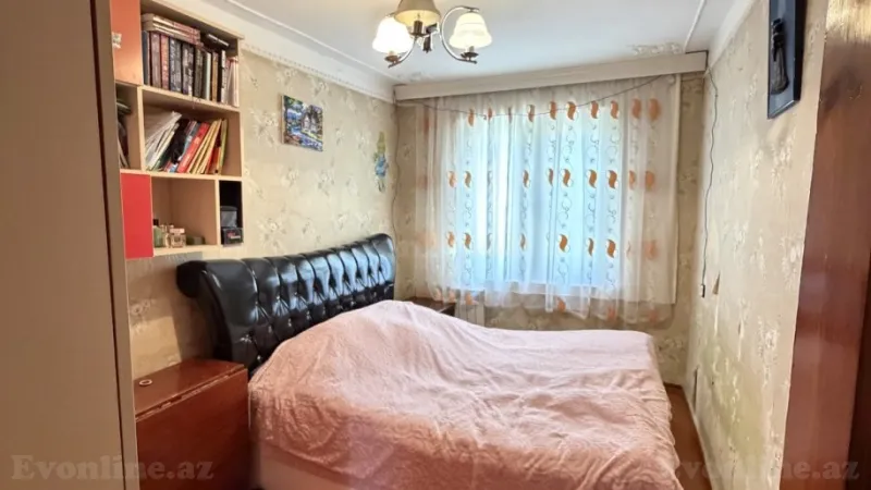 Satılır 4 otaqlı Mənzil Köhnə tikili 100 m² Neftçilər m. - şəkil 4