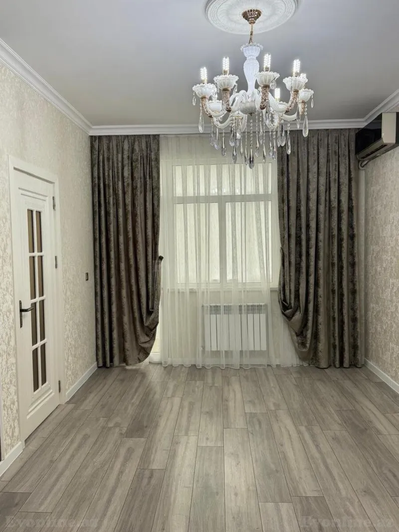 Satılır 2 otaqlı Mənzil Köhnə tikili 55 m² 4-cü mikrorayon - şəkil 2