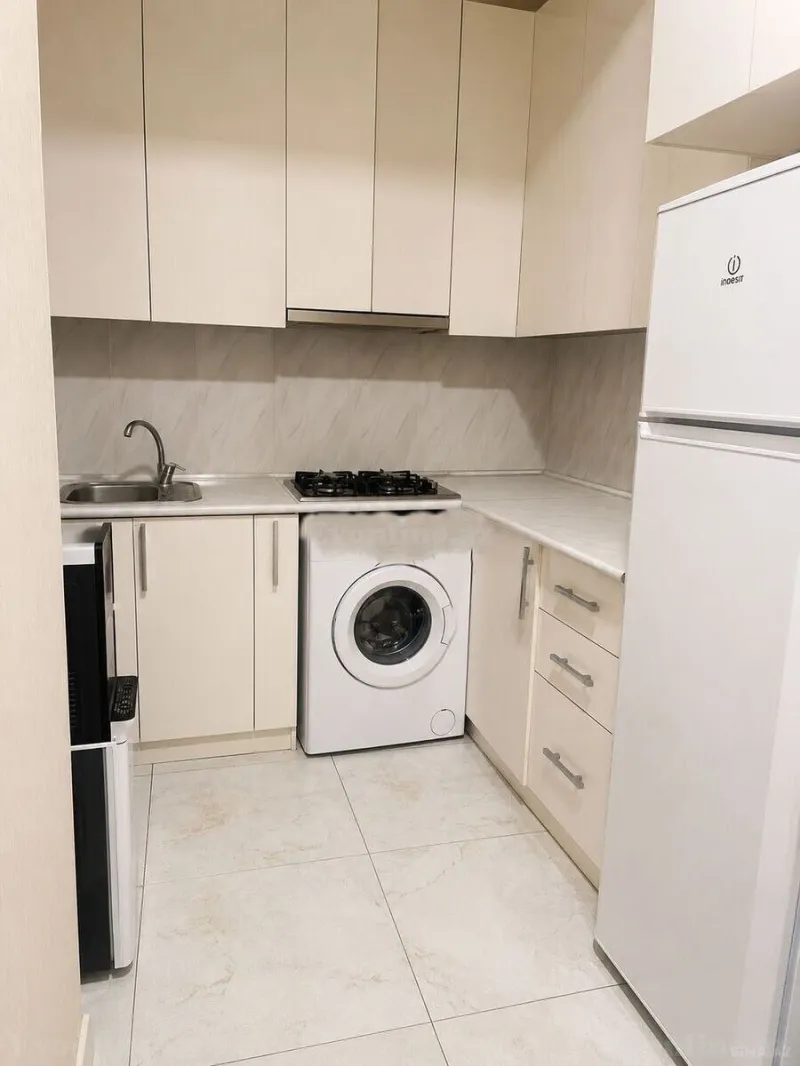 Kirayə verilir 2 otaqlı Mənzil Yeni tikili 60 m² Əhmədli m. - şəkil 3
