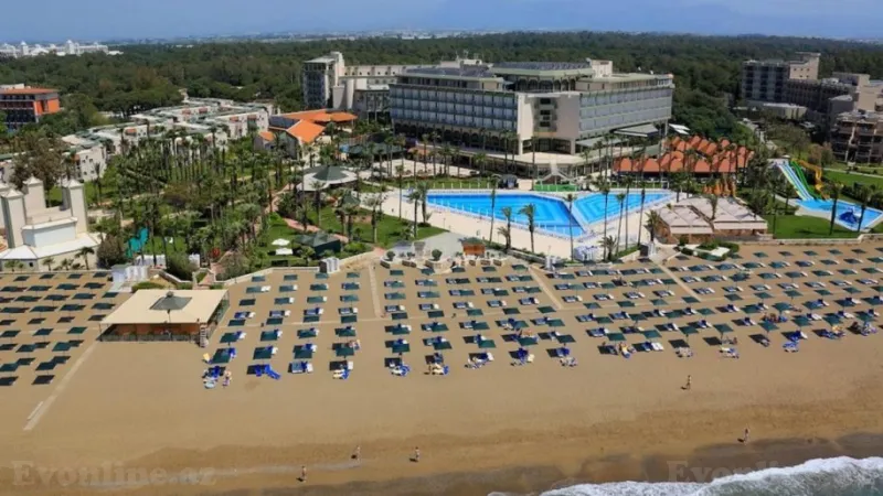 Obyekt 3000 m² Qaradağ r. Satılır
