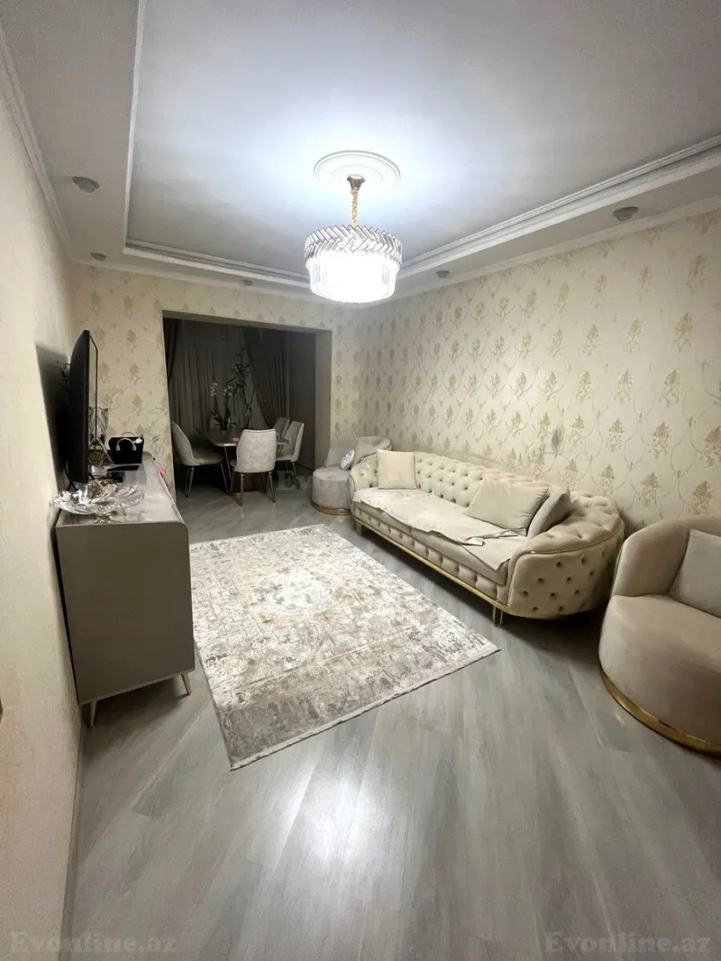 Satılır 4 otaqlı Mənzil Köhnə tikili 117 m² Yeni Yasamal
