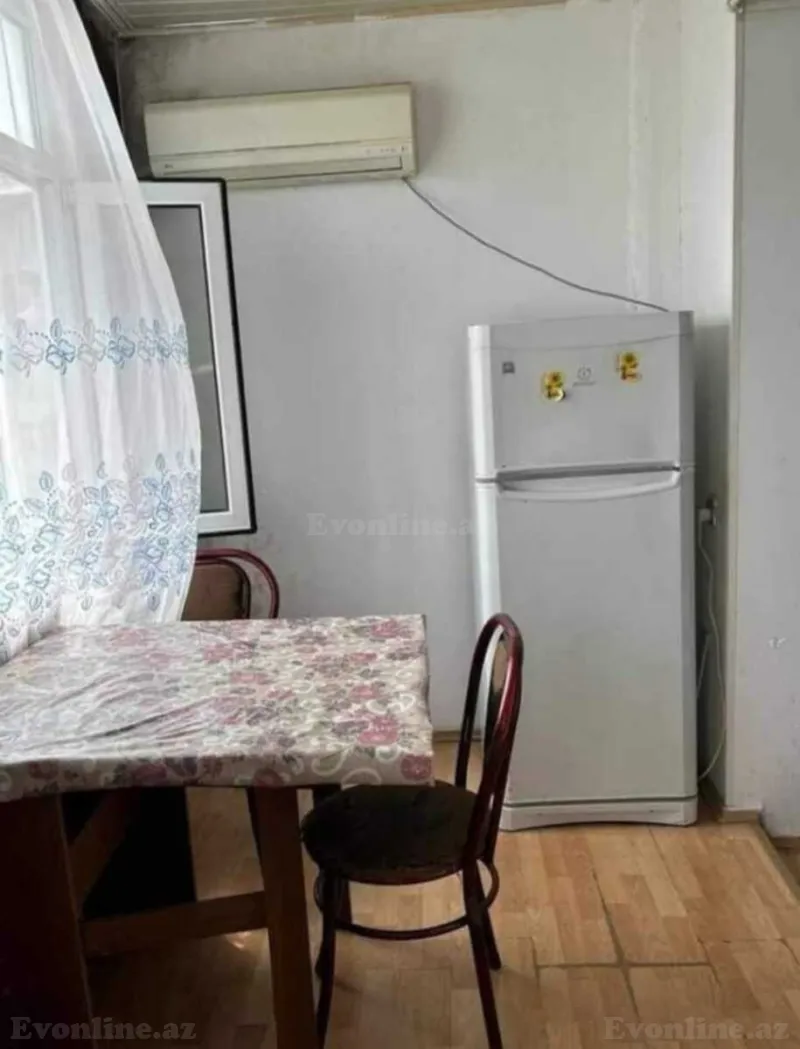2 otaqlı köhnə tikili mənzil kirayə verilir — Elmlər Akademiyası m., Bakı - şəkil 4