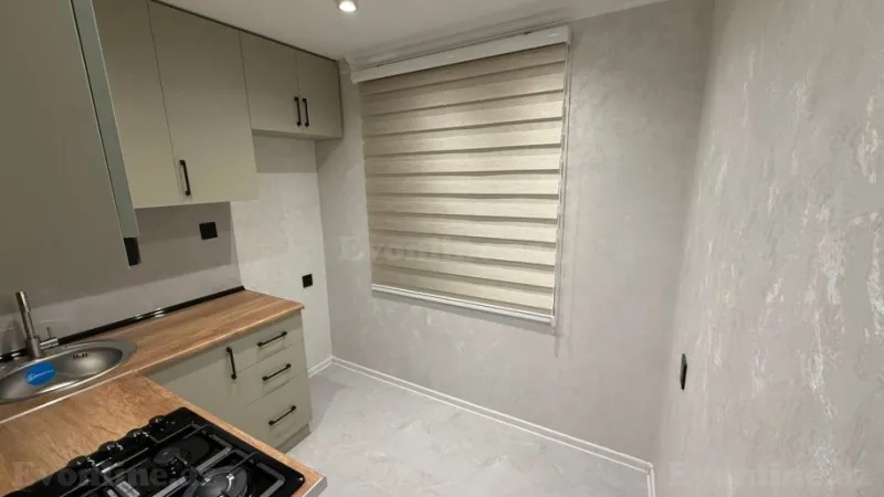 Satılır 2 otaqlı Mənzil Köhnə tikili 55 m² Neftçilər m. - şəkil 3