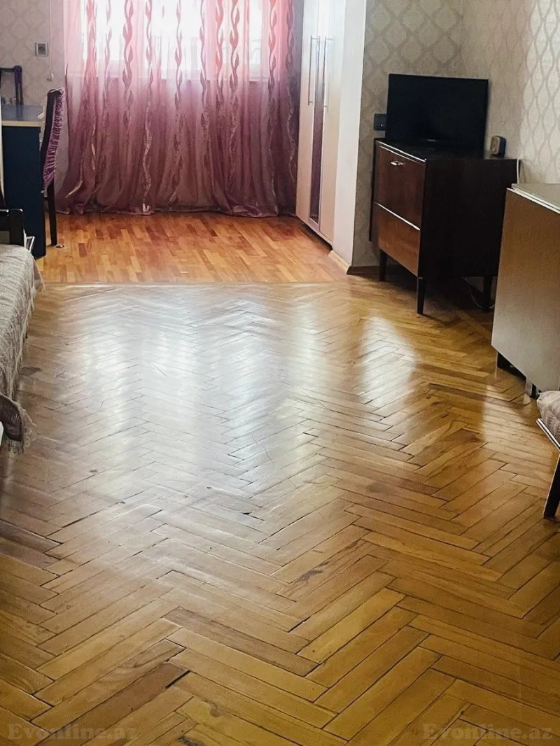 Satılır 2 otaqlı Mənzil Köhnə tikili 60 m² Nəsimi r. - şəkil 3