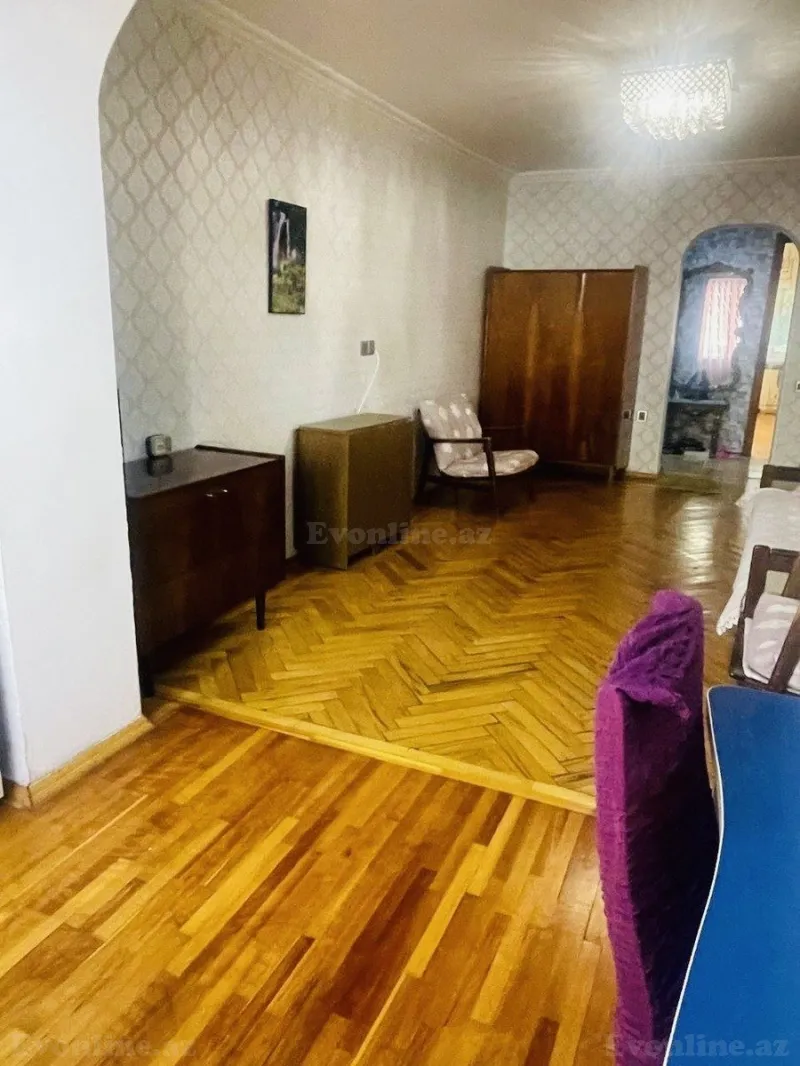 Satılır 2 otaqlı Mənzil Köhnə tikili 60 m² Nəsimi r. - şəkil 5