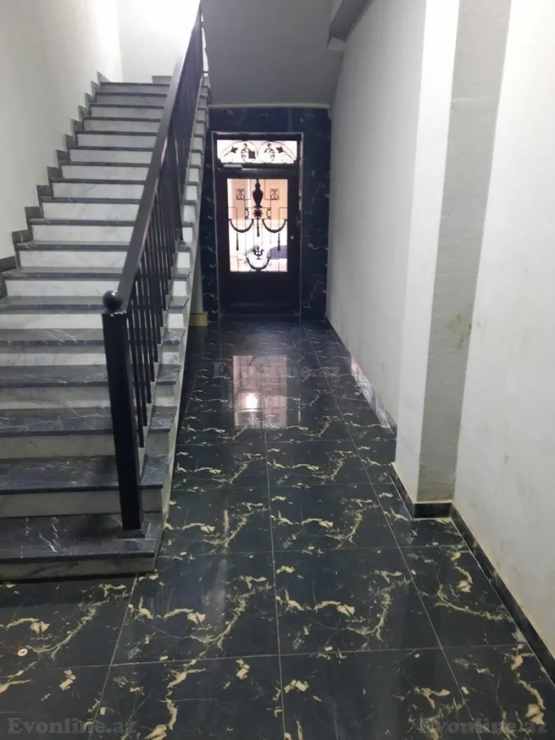 3 otaqlı Mənzil 107 m² Qaraçuxur Satılır