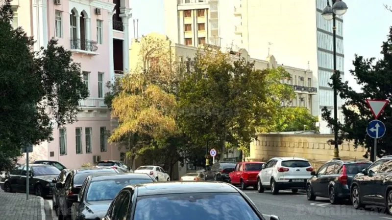 Satılır 2 otaqlı Mənzil Köhnə tikili 70 m² İçərişəhər m. - şəkil 3