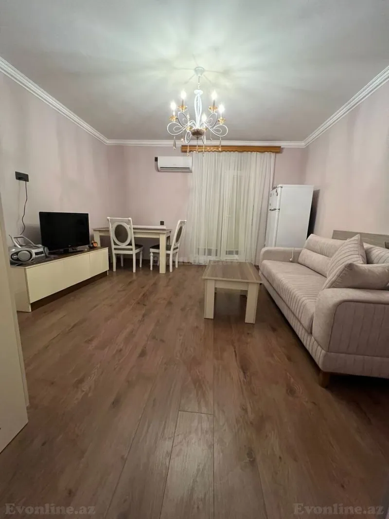 Kirayə verilir 2 otaqlı Mənzil Köhnə tikili 45 m² Nəriman Nərimanov m.