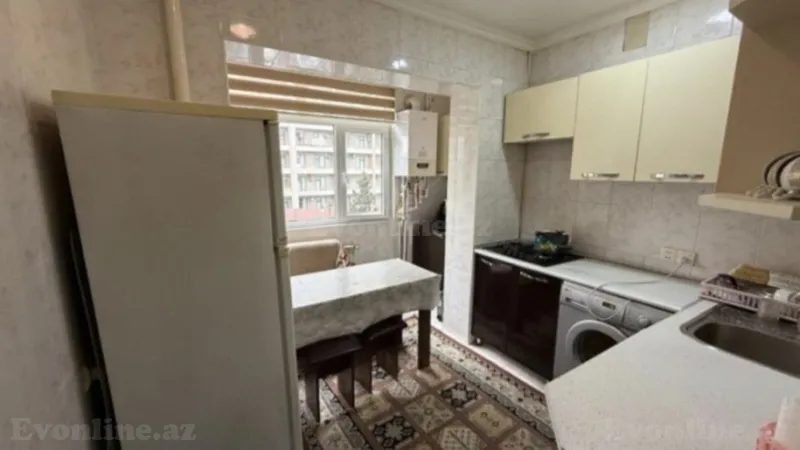 Satılır 2 otaqlı Mənzil Köhnə tikili 65 m² Gənclik m. - şəkil 4