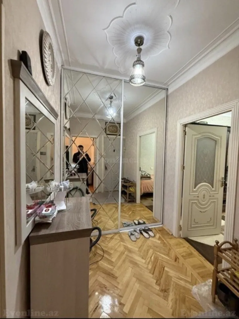 Satılır 2 otaqlı Mənzil Köhnə tikili 65 m² Gənclik m. - şəkil 8
