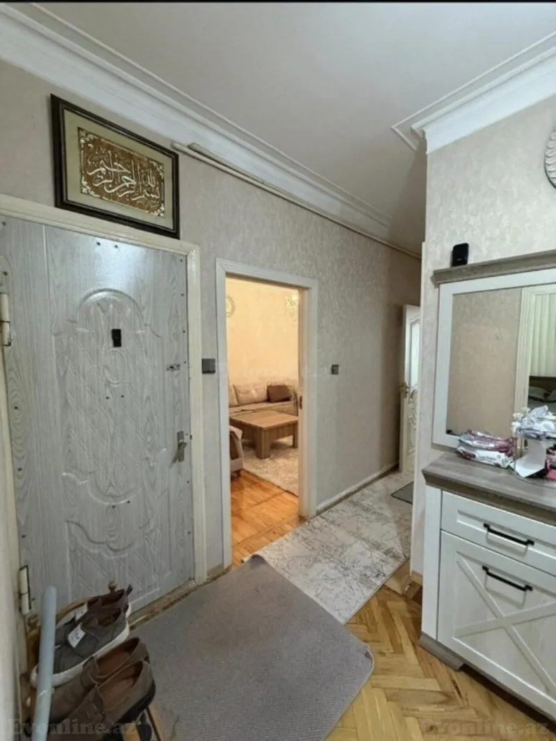 Satılır 2 otaqlı Mənzil Köhnə tikili 65 m² Gənclik m. - şəkil 9